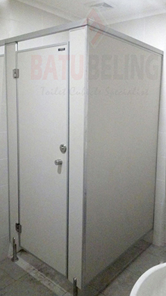 Partisi Toilet - Material PVC Foam Board - Malang